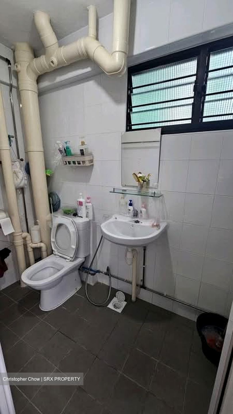 Blk 240 Yishun Ring Road (Yishun), HDB 5 Rooms #582059061